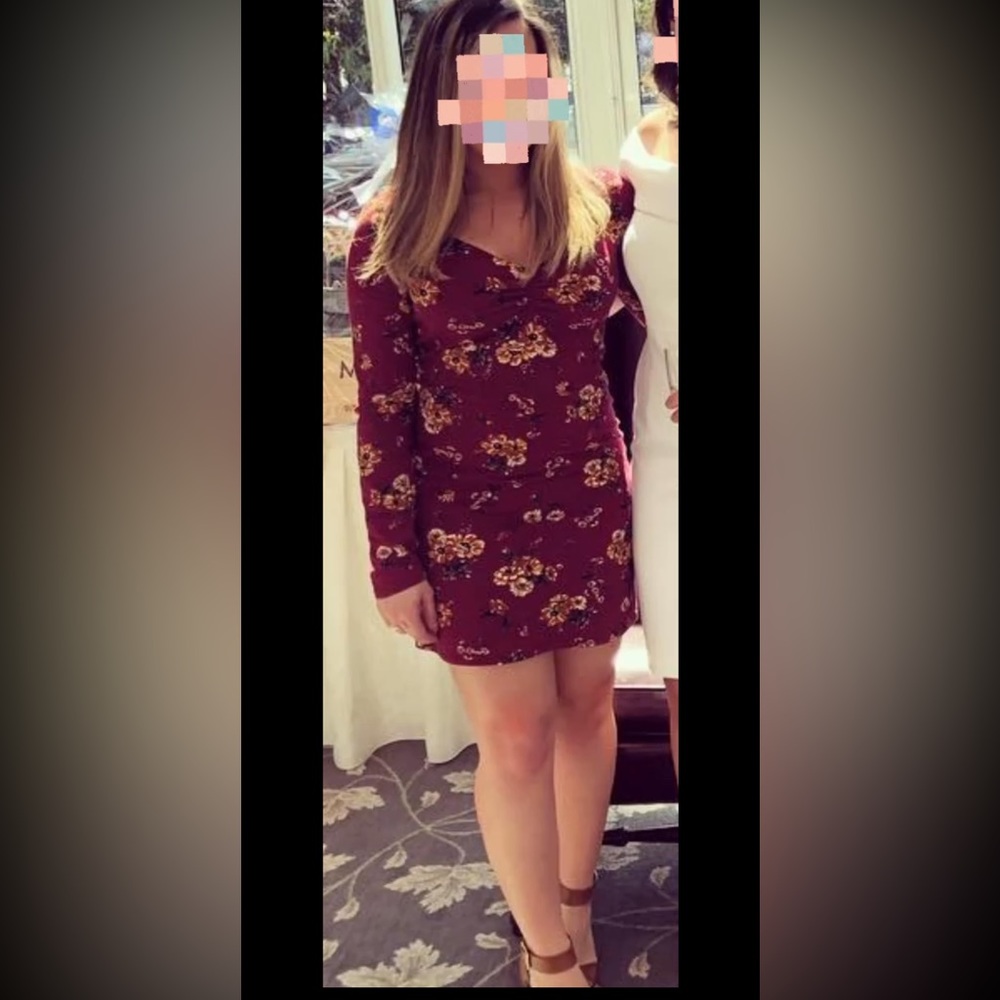 Burgundy Floral Long Sleeve Dress. Size Small